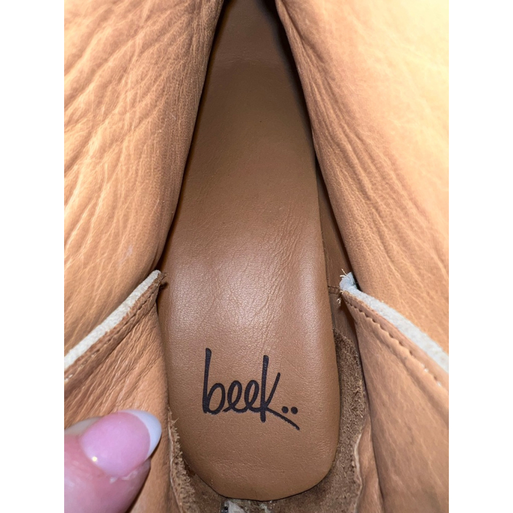 NWT Women's Beek Beige Suede Ankle Boots & Booties Size 9 - Picture 2 of 4